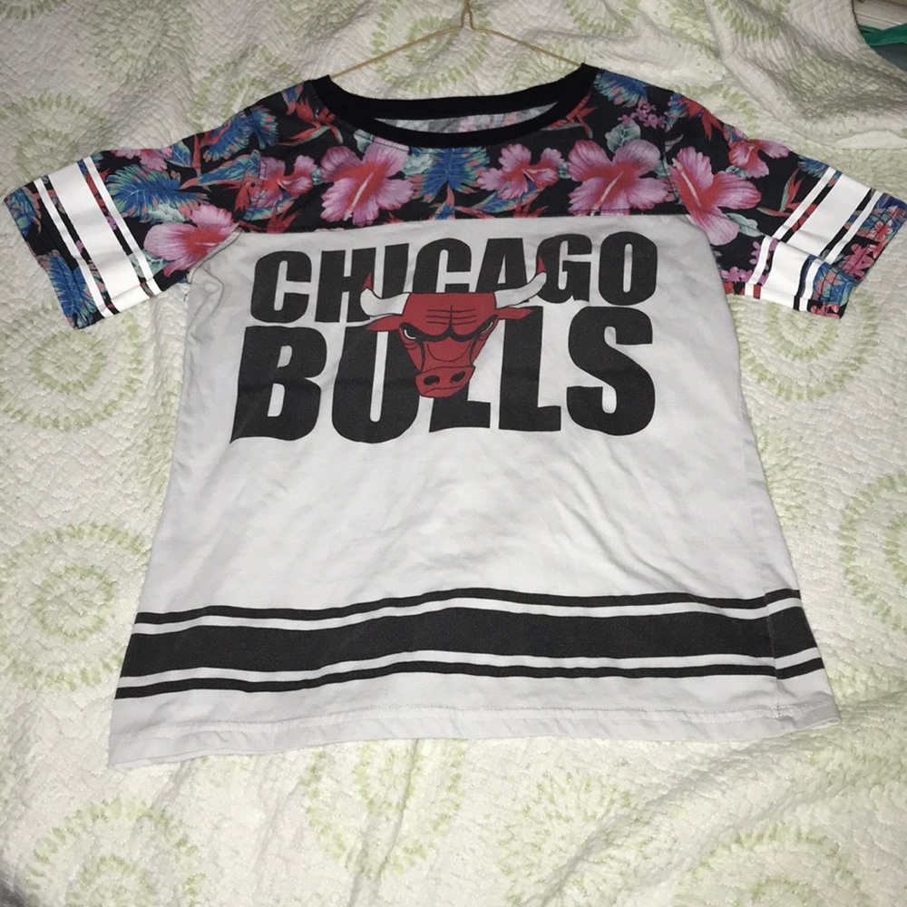 ❗️Chicago Bulls short sleeve shirt❗️